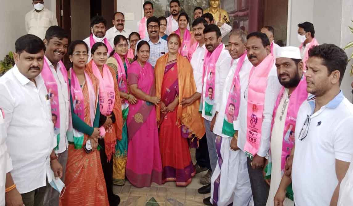 NRI | ఖమ్మం జిల్లా ఎన్‌ఆర్‌ఐ పేరెంట్స్ కమిటీ అధ్యక్షులురాలుగా స్వరూపరాణి