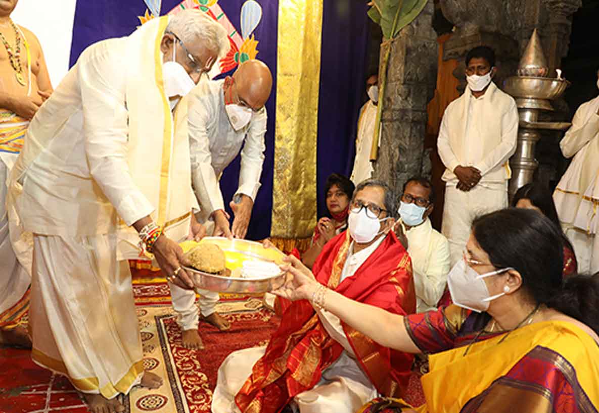 Vaikunta ekadashi | తిరుమల వెంకటేశుడి సేవలో భారత ప్రధాన న్యాయమూర్తి ఎన్వీ రమణ..