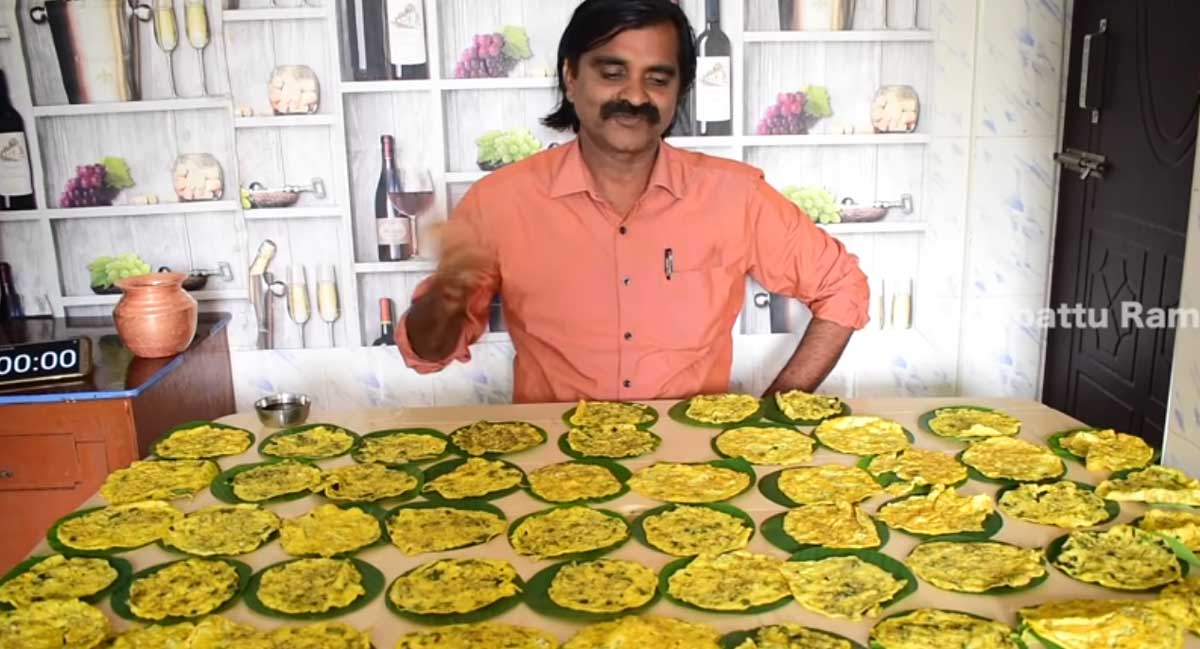 వామ్మో.. 50 నాటుకోడి గుడ్ల ఆమ్లేట్లను గుక్కతిప్పుకోకుండా తినేశాడు.. ఎక్క‌డో తెలుసా? వీడియో వైర‌ల్‌