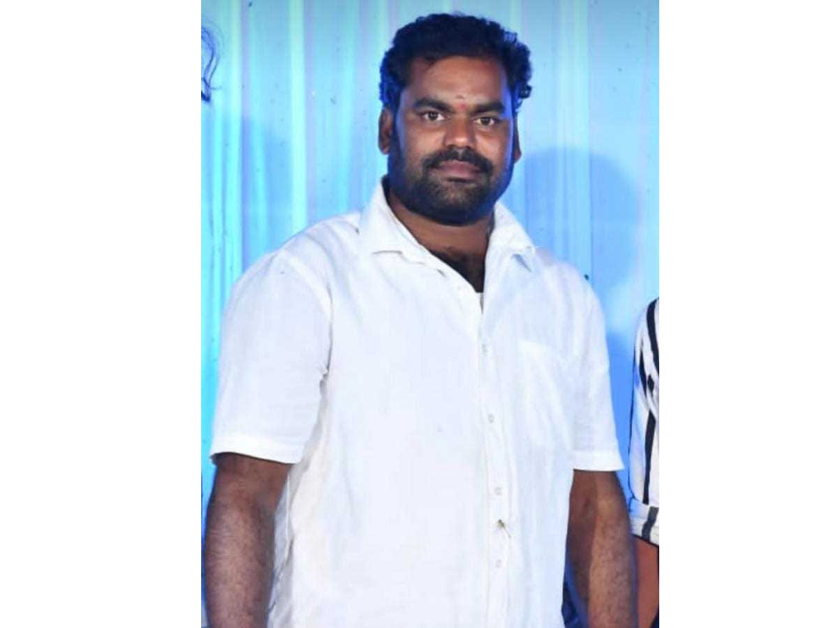 సంగారెడ్డి జిల్లాలో దారుణం.. యువ‌కుడిని చంపి త‌ల‌, మొండెం వేరు చేసిన కిరాత‌కులు