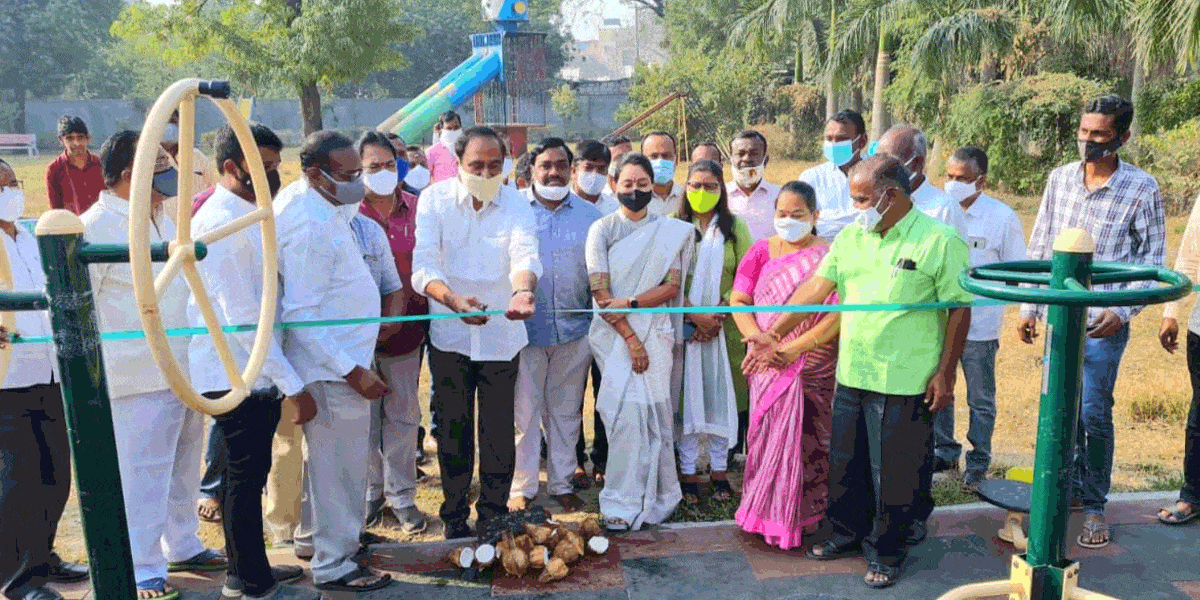 ఓపెన్ జిమ్‌ను ప్రారంభించిన ఎమ్మెల్యే సంజయ్ కుమార్