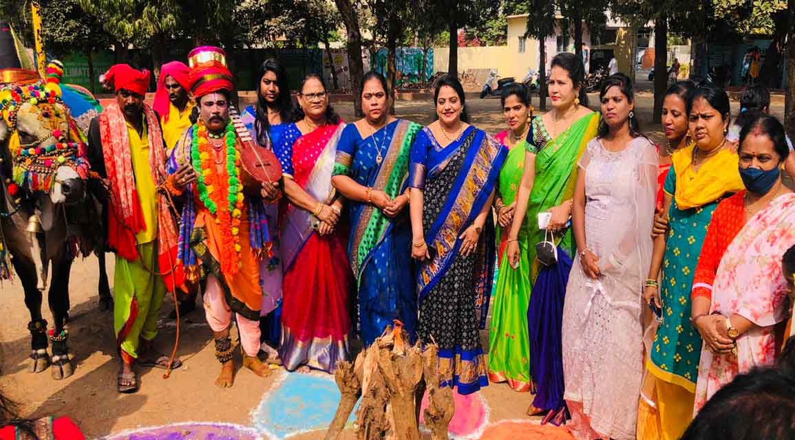 Sankranthi celebrations | రైట్ కేర్ హోమ్ హెల్త్ కేర్ ఆధ్వర్యంలో సంక్రాంతి సంబరాలు..