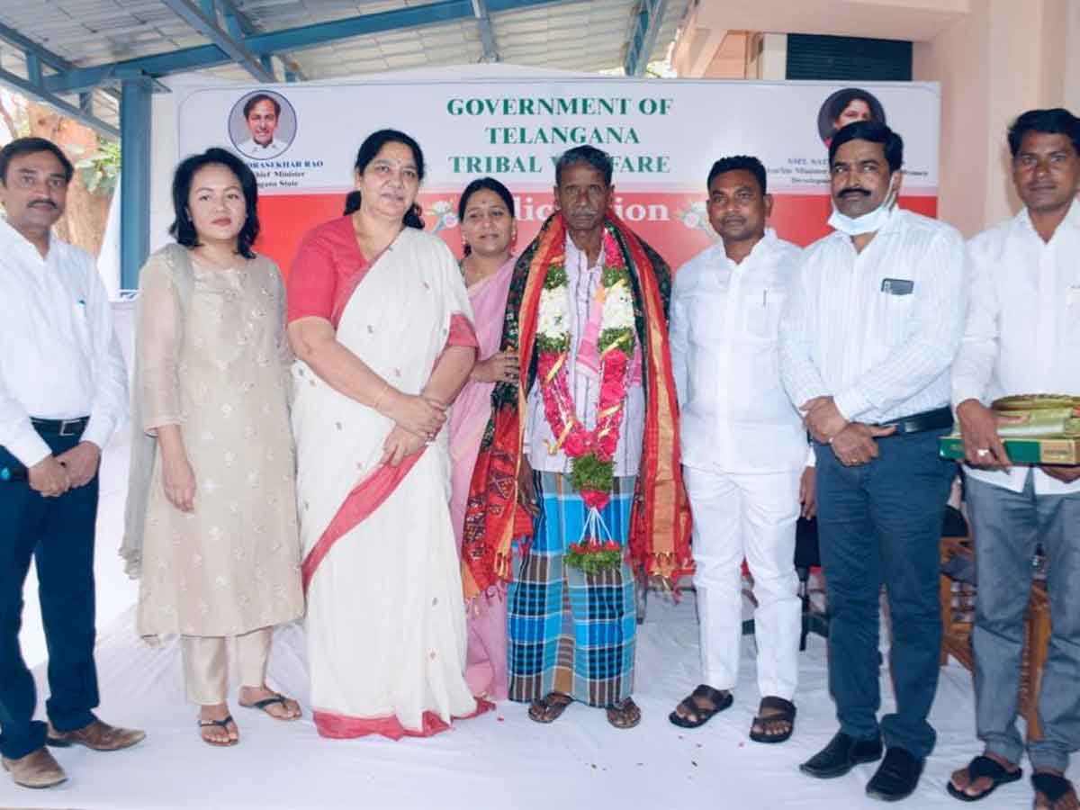 అంతరిస్తున్న కళలకు రక్షణ కల్పిస్తున్న  ప్రభుత్వం : మంత్రి సత్యవతి