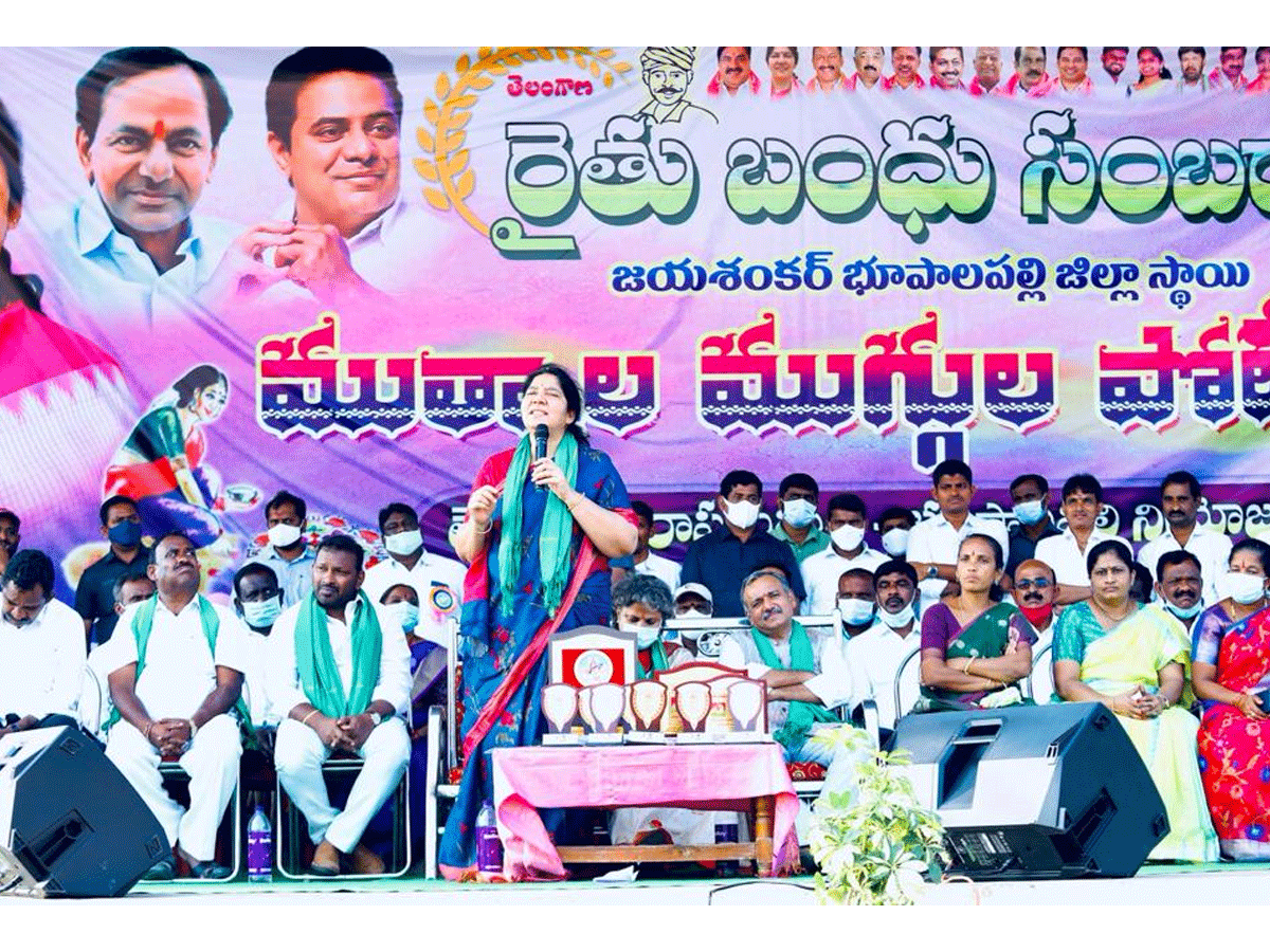 అలా మాట్లాడటానికి సిగ్గుండాలి : మంత్రి సత్యవతి రాథోడ్