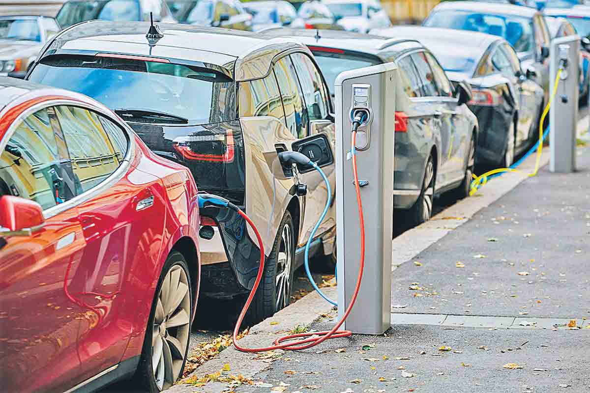 అద్దెకు ఈవీలు