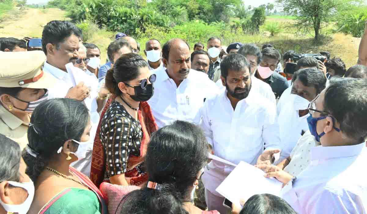 గ‌ద్వాల జిల్లాను స‌స్య‌శ్యామ‌లం చేస్తాం : మంత్రి శ్రీనివాస్ గౌడ్