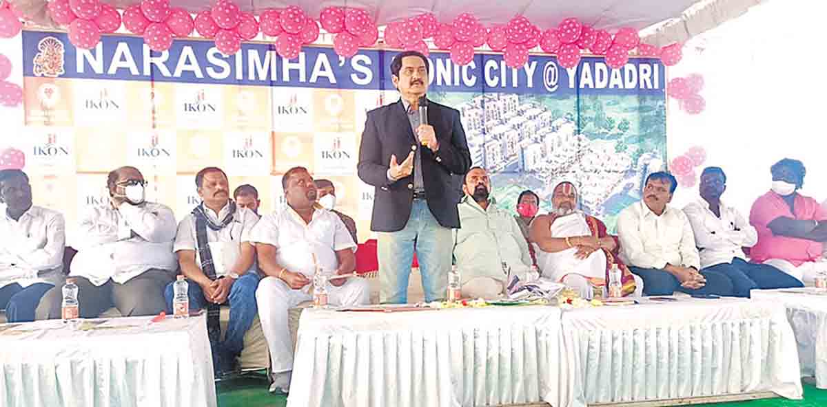 ఒక హిందువుగా కేసీఆర్‌కు పాదాభివందనం చేస్తున్నా!