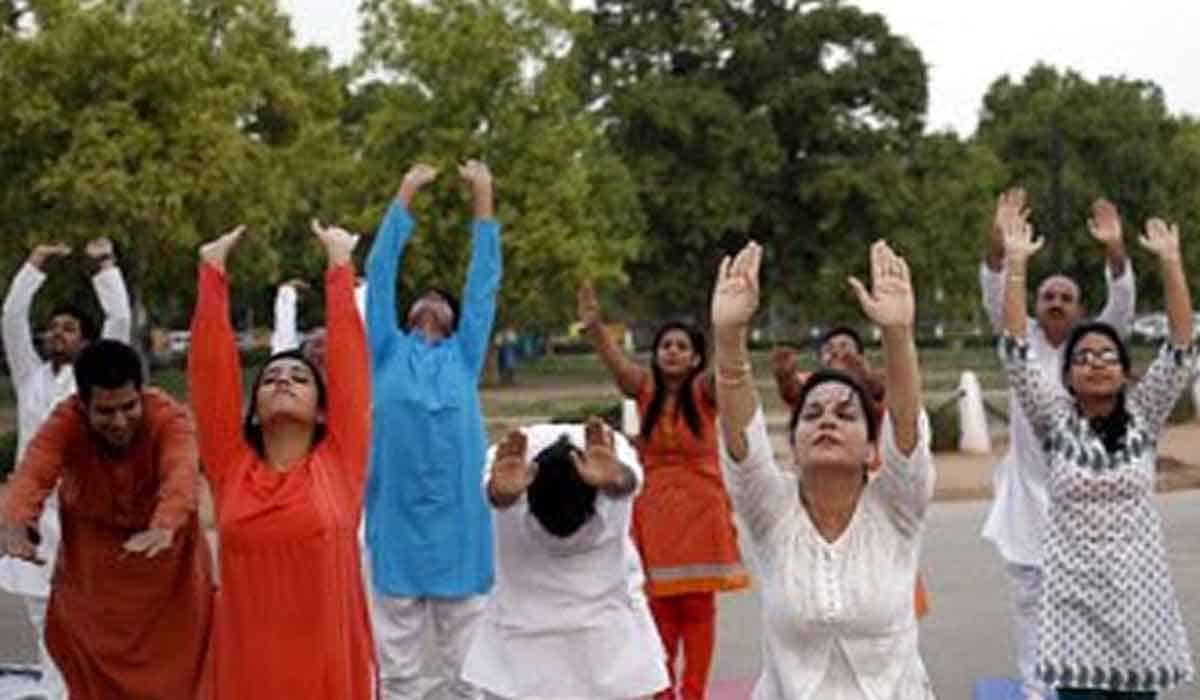 స్కూళ్ల‌లో ‘సూర్య న‌మ‌స్కారం’ వ‌ద్దు..