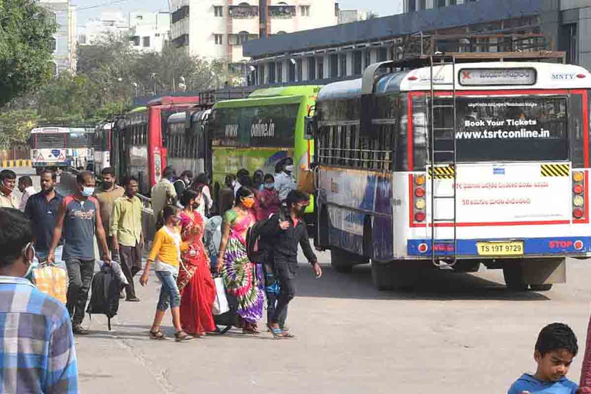 సంక్రాంతికి 4,233 ప్రత్యేక బస్సులు