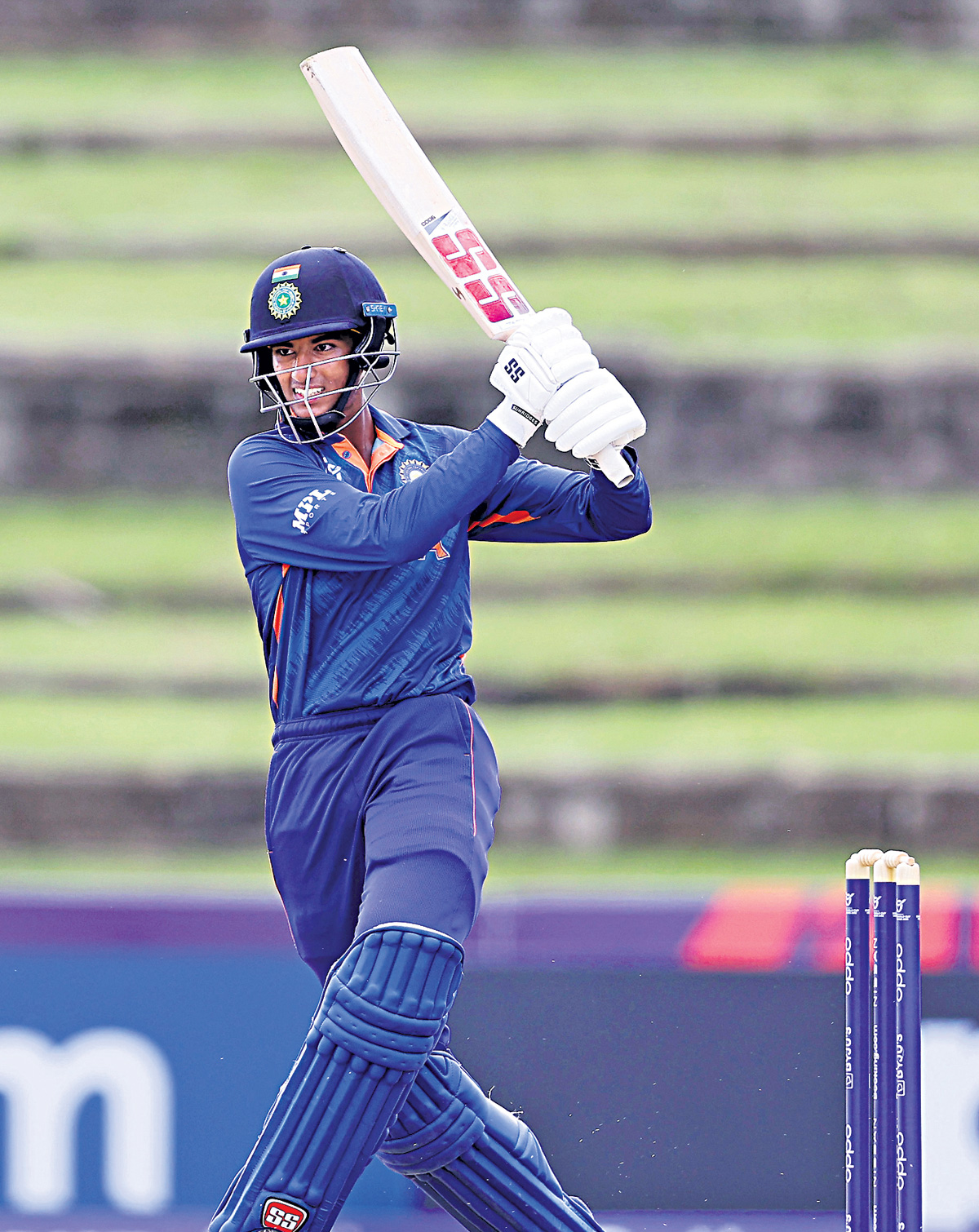 యువ భారత్‌ 405/5