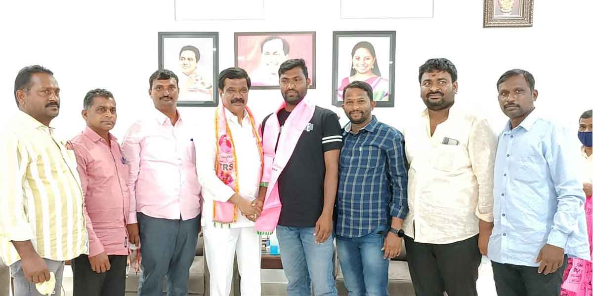 బాధ్యతగల యువత టీఆర్ఎస్ వెంటే : మంత్రి వేముల