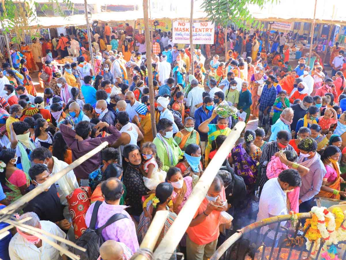 Vemulavada temple | వేములవాడకు పోటెత్తిన భక్త జనం