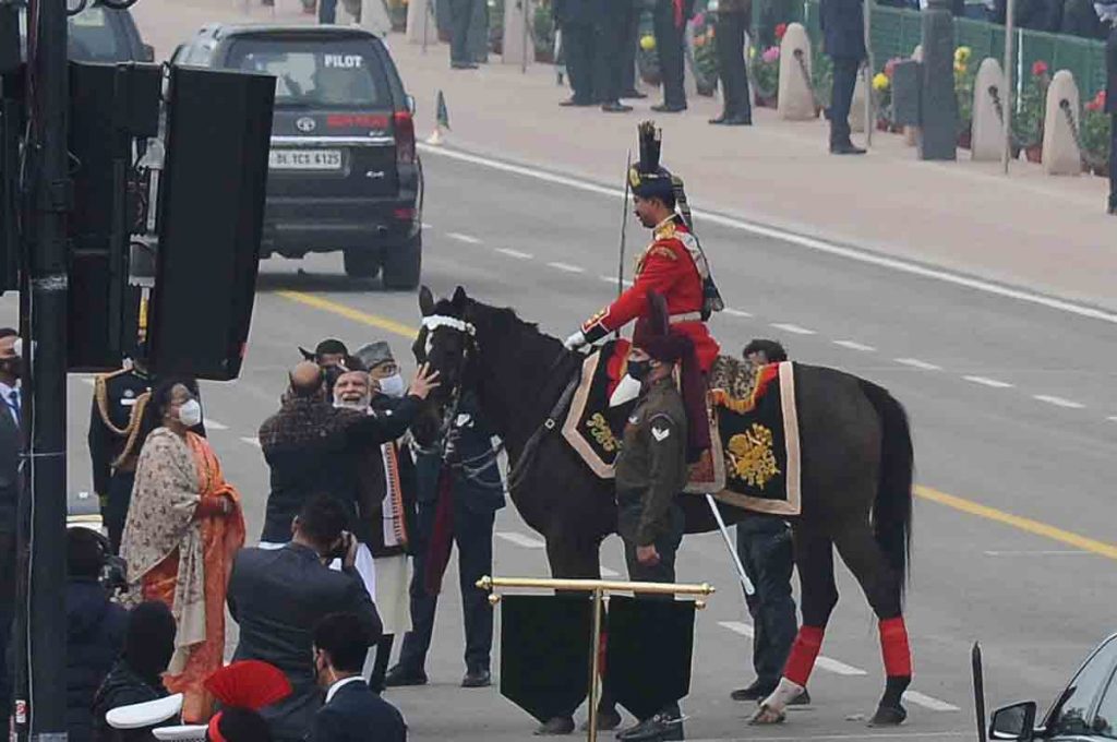 PM Modi bids farewell to President's Bodyguard Horse Virat