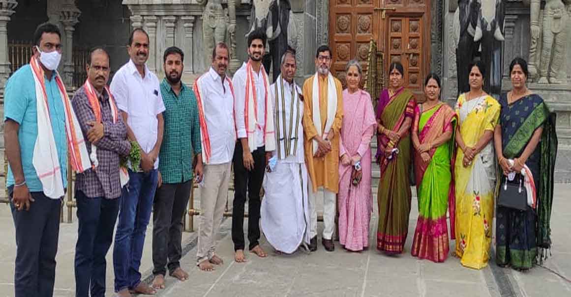 Yadadri | యాదాద్రి నరసింహస్వామి  సేవలో డీసీసీబీ చైర్మన్