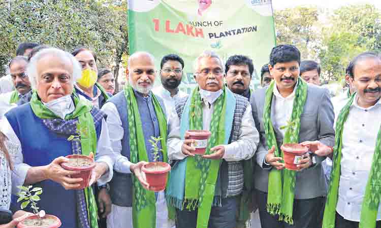 ఢిల్లీలో ‘గ్రీన్‌ చాలెంజ్‌’ లక్ష మొక్కలు