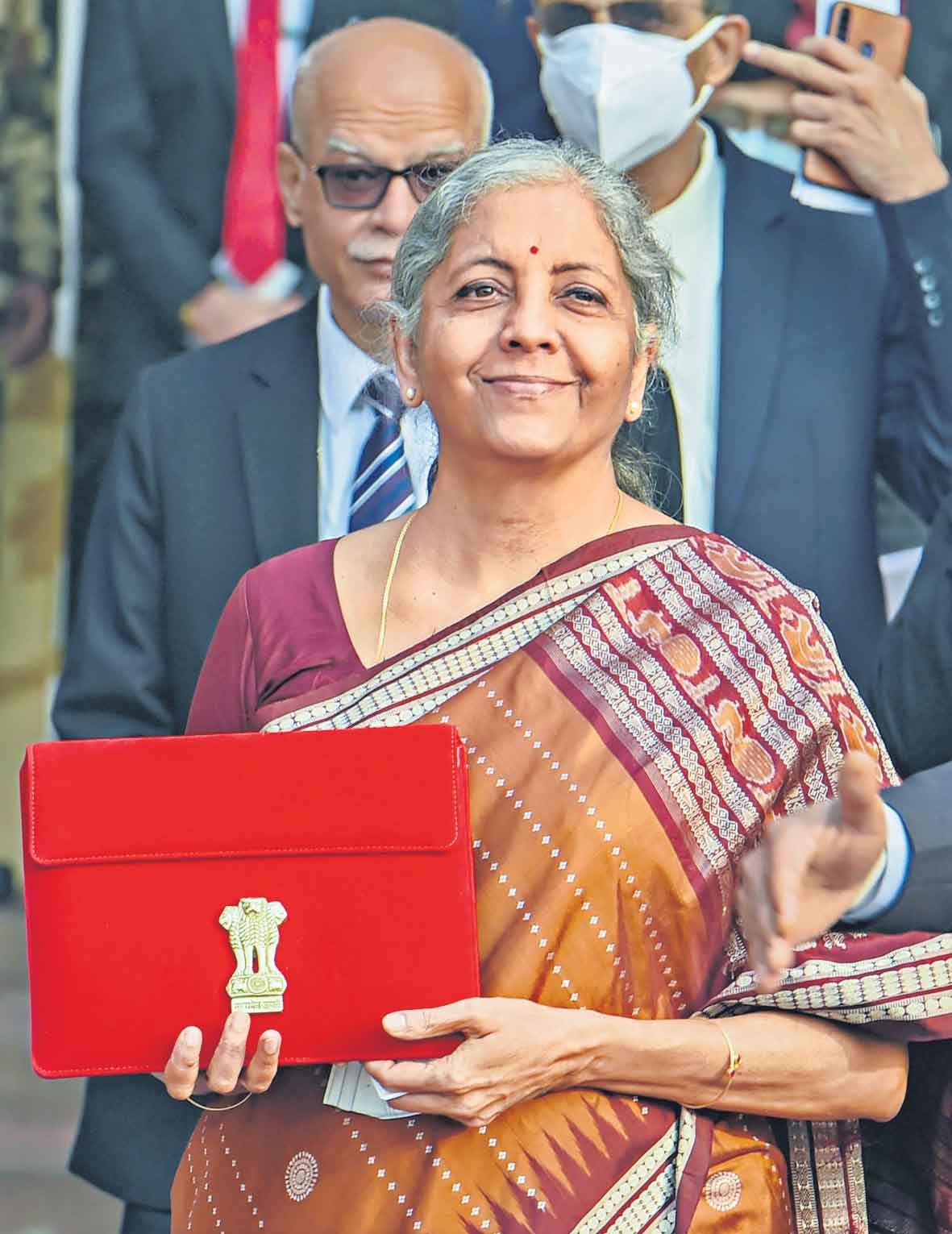 ప్రభుత్వ ఉద్యోగిపై..పన్ను