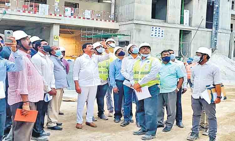 గడువులోగా పనులు పూర్తికావాలి