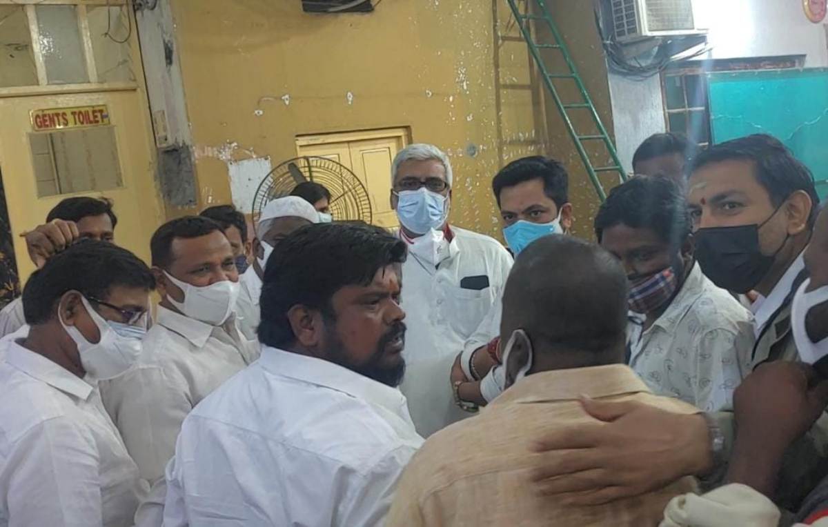 Fighting | కాంగ్రెస్ సికింద్రాబాద్‌ నియోజకవర్గ సమావేశంలో కార్యకర్తల ఘర్షణ