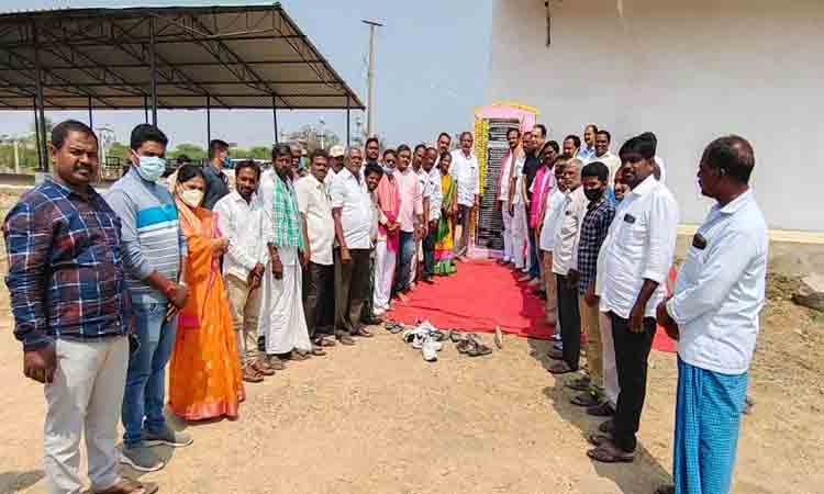 ప్రతి ఇంటికీ సంక్షేమ ఫలాలు