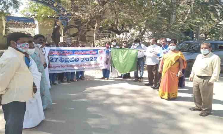 పోలియో బారిన పడకుండా కాపాడాలి