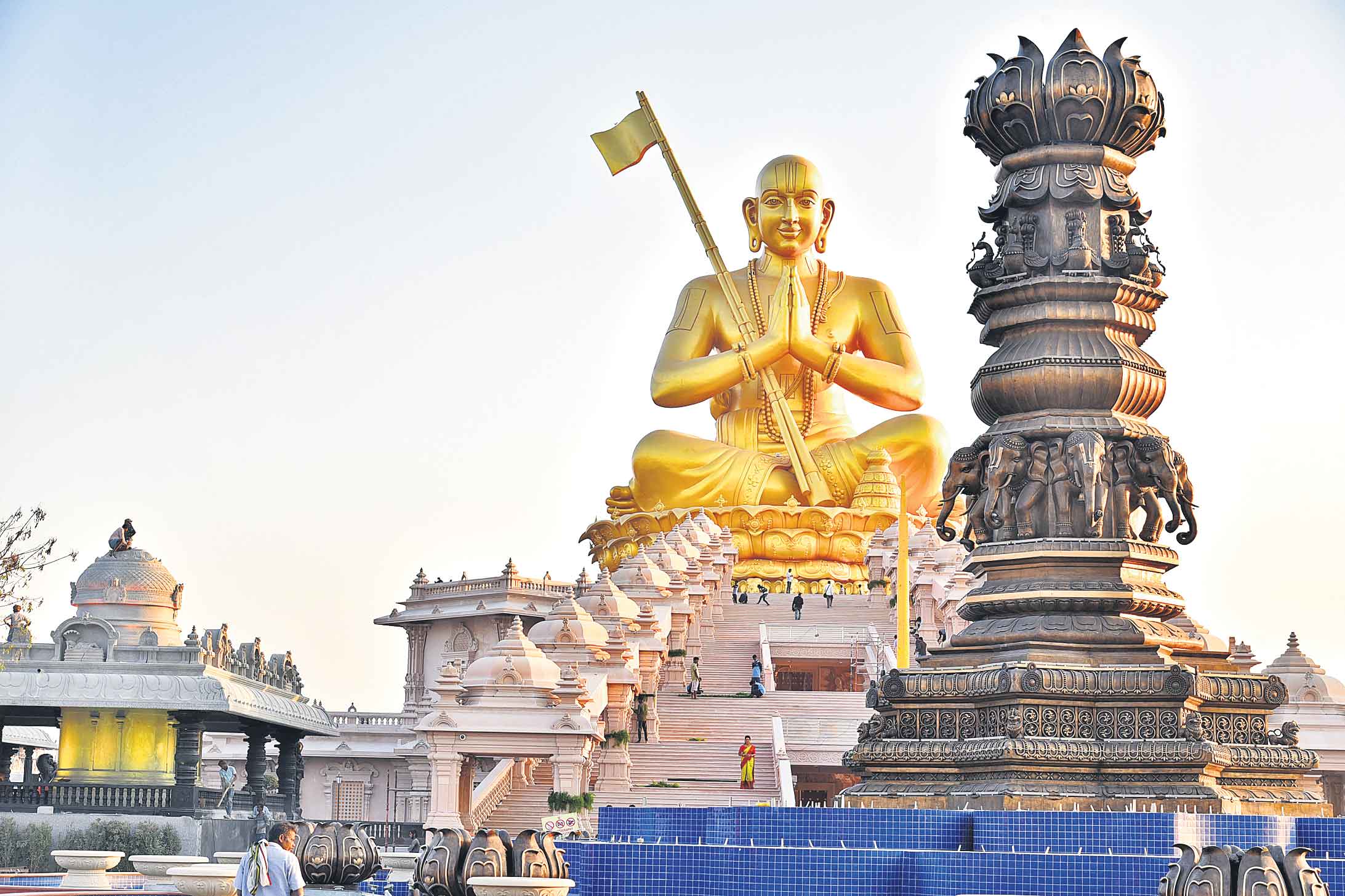 సమతామూర్తి ఎల్లలు దాటిన కీర్తి