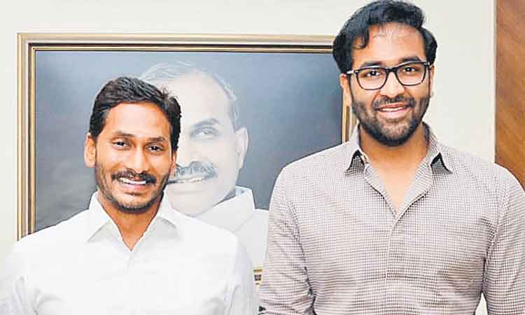 సీఎం జగన్‌ తో మంచు విష్ణు భేటీ