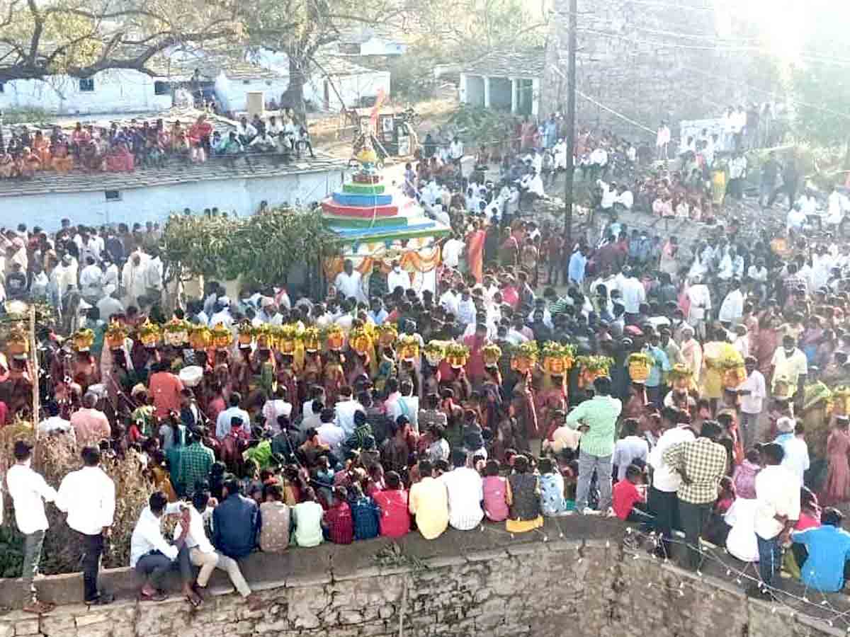 Bonalu : ఊరూ వాడా సల్లంగా చూడు తల్లి..