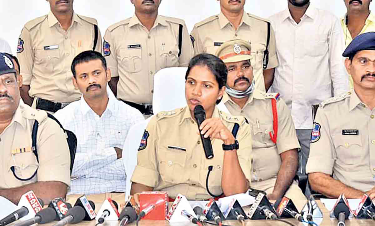 కాల్పుల ఘటనకు జల్సాలే కారణం