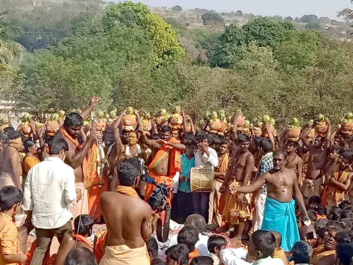 Vikarabad : ఎన్కతలలో ఘనంగా ఘట్టాభిషేకం…