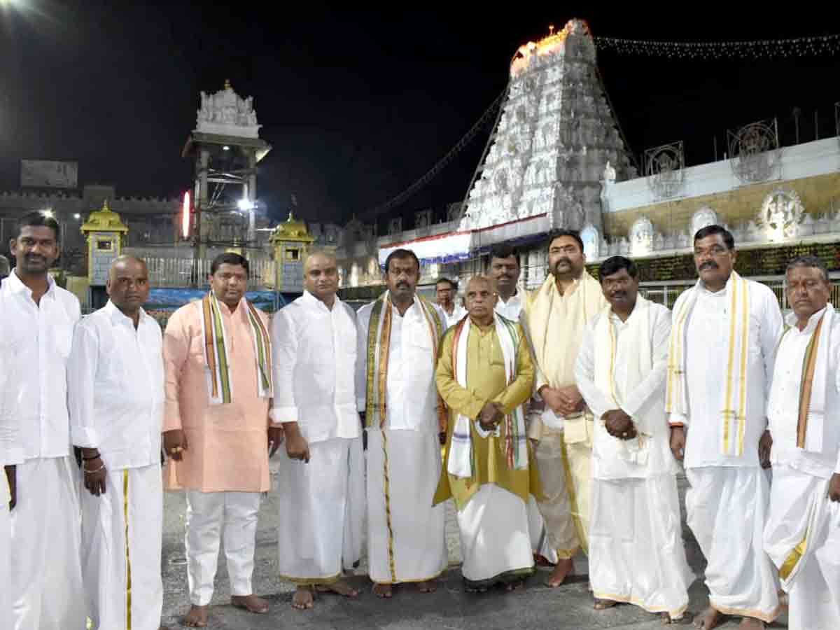 TTD : శ్రీవారిని దర్శించుకున్న ఎమ్మెల్యే కాలె యాదయ్య..