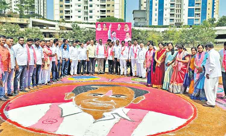 సంక్షేమ ప్రదాత.. జీవించు నూరేళ్లు..!