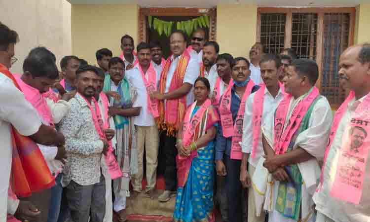 సంక్షేమంతో సంతోషంగా ప్రజలు