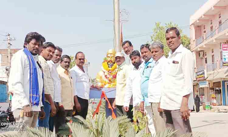 శివాజీ అడుగుజాడల్లో నడుద్దాం