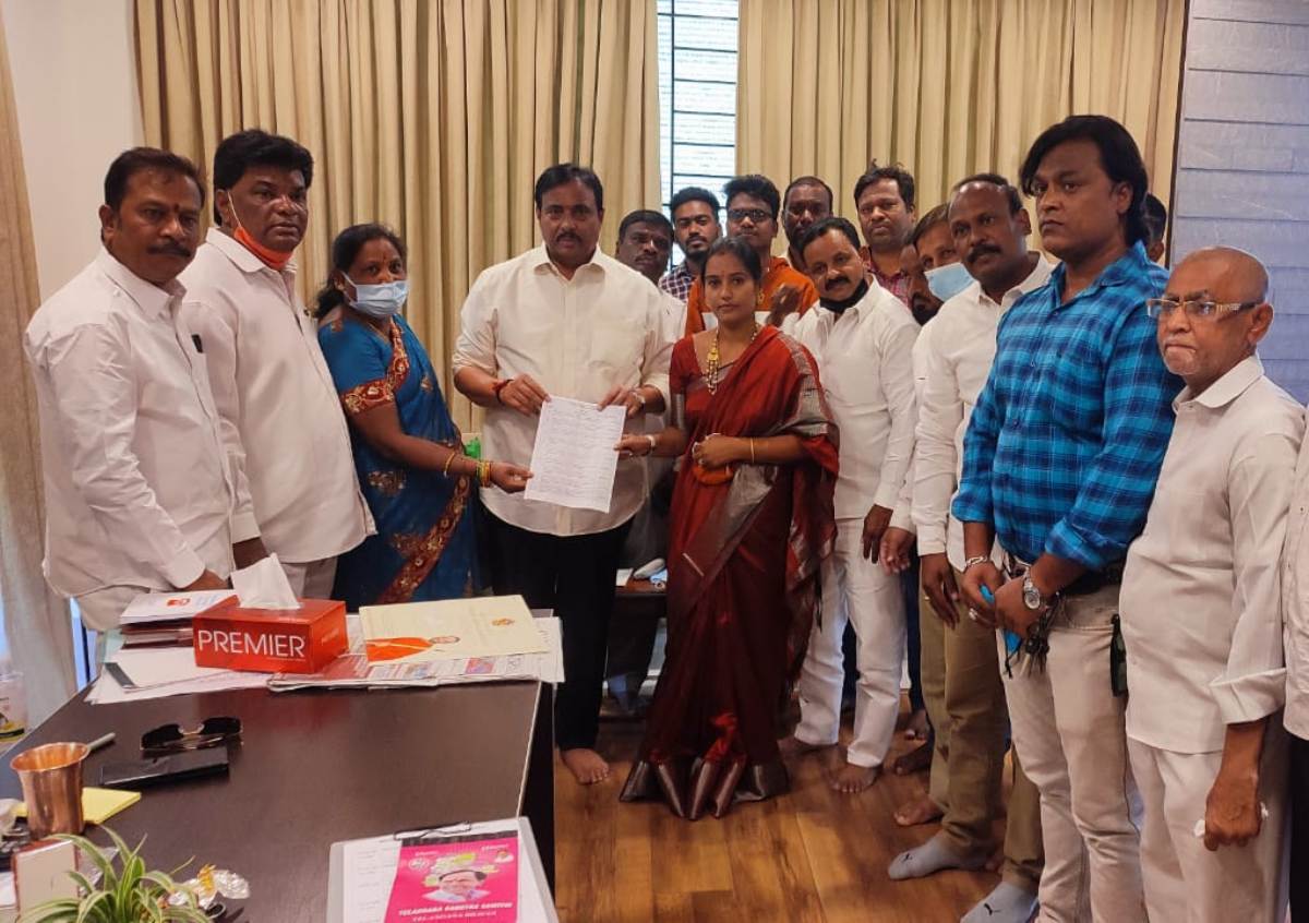 Development works | అభివృద్ధి పనుల కోసం నిధులు మంజూరు చేయాలి