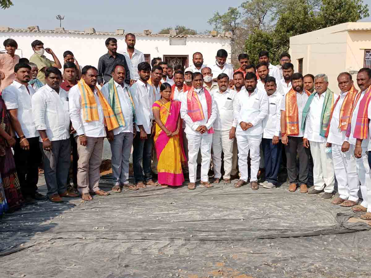 Shadnagar : జంగోనిగూడలో సీసీ రోడ్డు పనులు ప్రారంభం