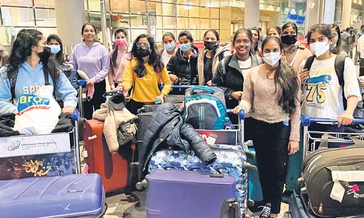 మనోళ్లు వచ్చేశారు