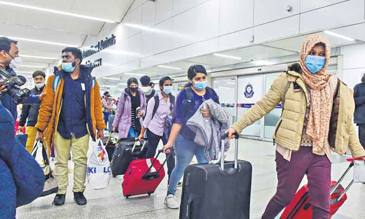 స్వదేశానికి 907 మంది రాక