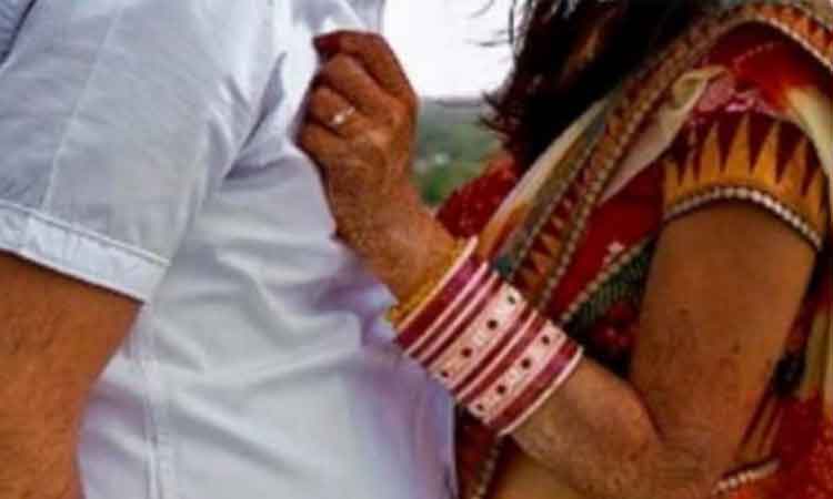 ప్రేమ పెళ్లి చేసుకుని.. ఆపై ఆమె కుమార్తెపై మనసు పడి