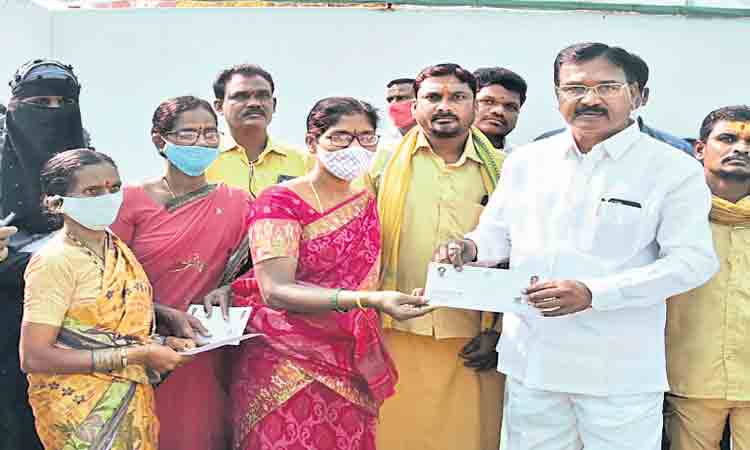 కల్యాణలక్ష్మితో పేదింట పెళ్లిబాజాలు