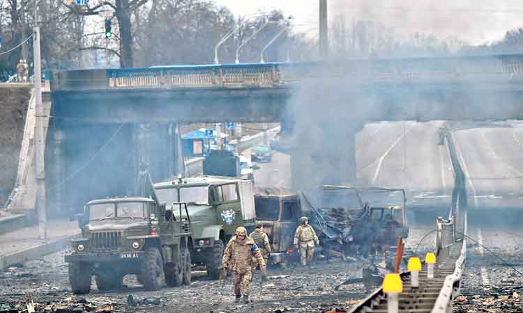 యుద్ధ రక్కసి మృత్యు క్రీడ