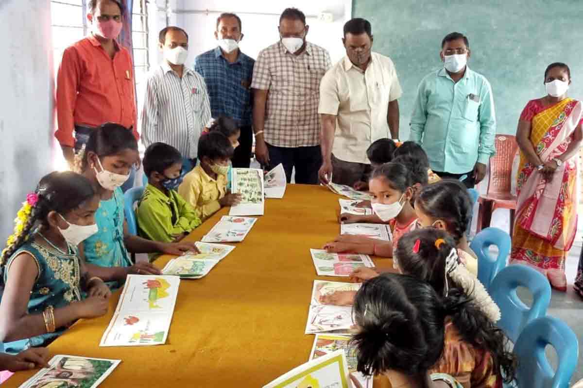 విద్యార్థులకు చదవడం, రాయడం రావాలి