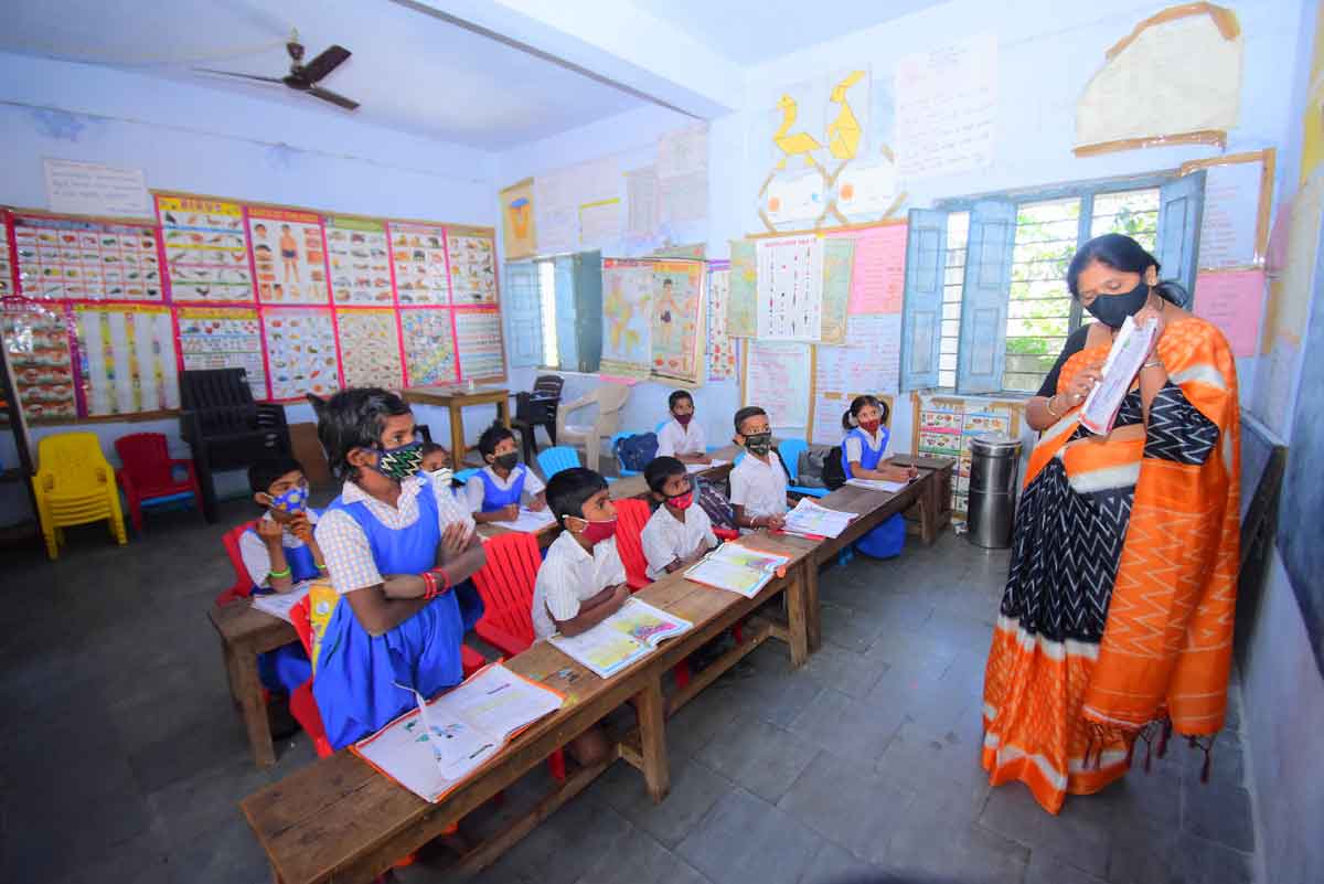 తండాల్లో ఆంగ్ల ఒర బడి