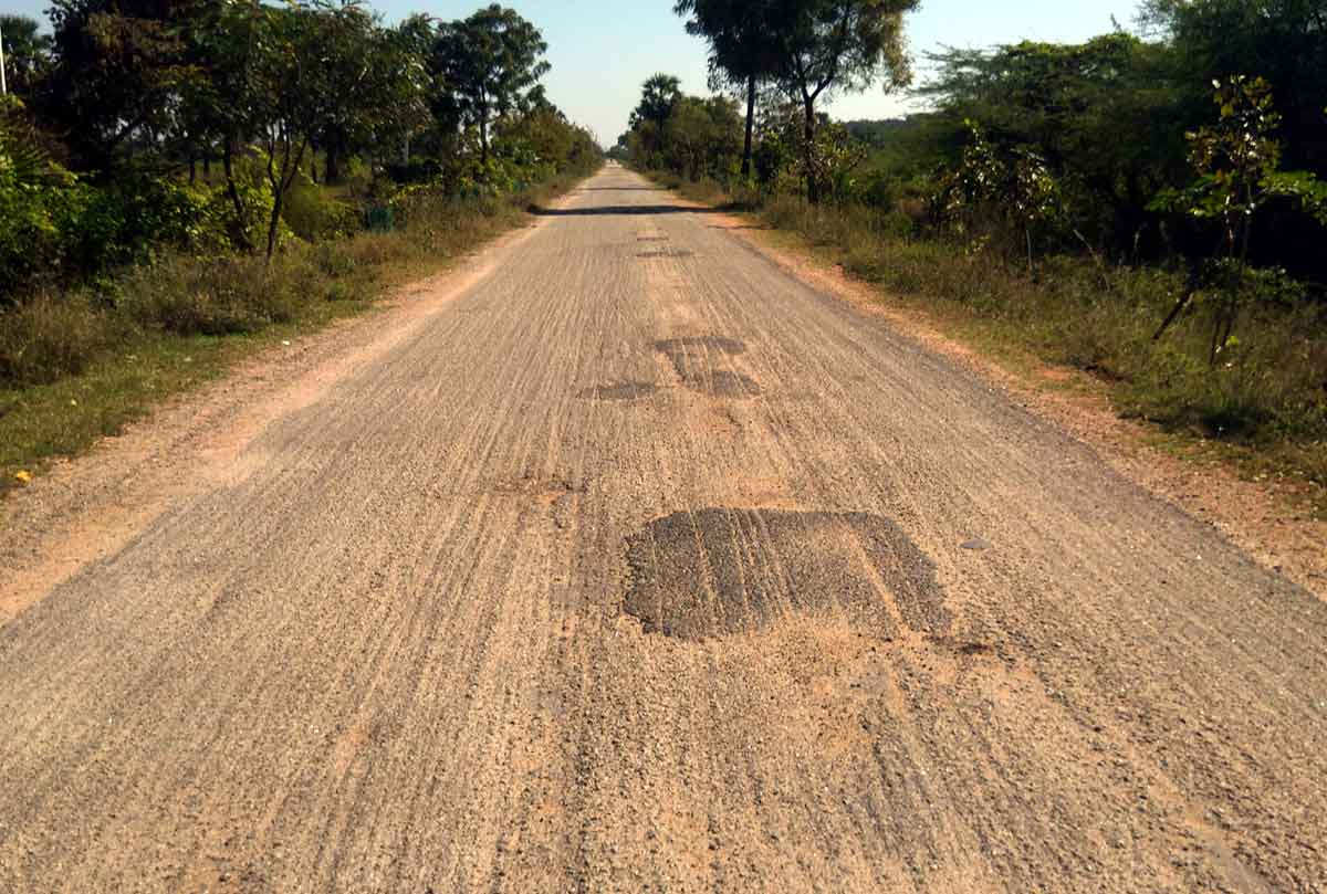 గ్రామీణ రోడ్లకు మహర్దశ