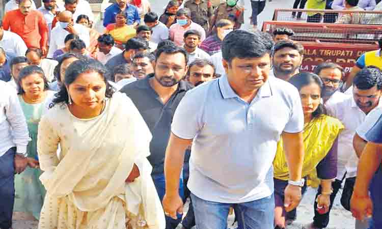 దేశ రాజకీయాల్లో కేసీఆర్‌ది కీ రోల్‌