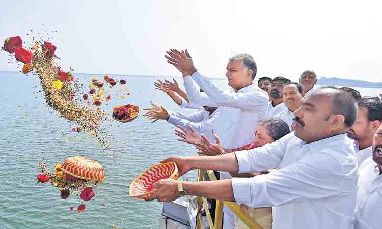 దేశం ఎదురుచూస్తున్నది!