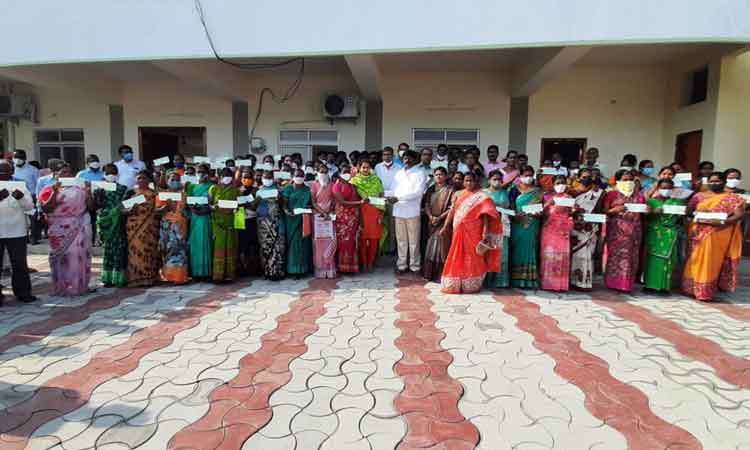 ఆడబిడ్డల పెళ్లిళ్లకు సర్కారు చేయూత