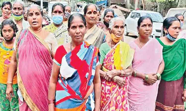 రూ. 3 కోట్లతో ఉడాయించిన వార్డు వాలంటీర్..