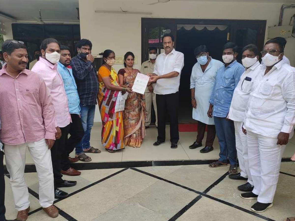 Cmrf | సీఎం రిలీఫ్‌ఫండ్‌ చెక్కు అందజేసిన ఎమ్మెల్యే మాగంటి