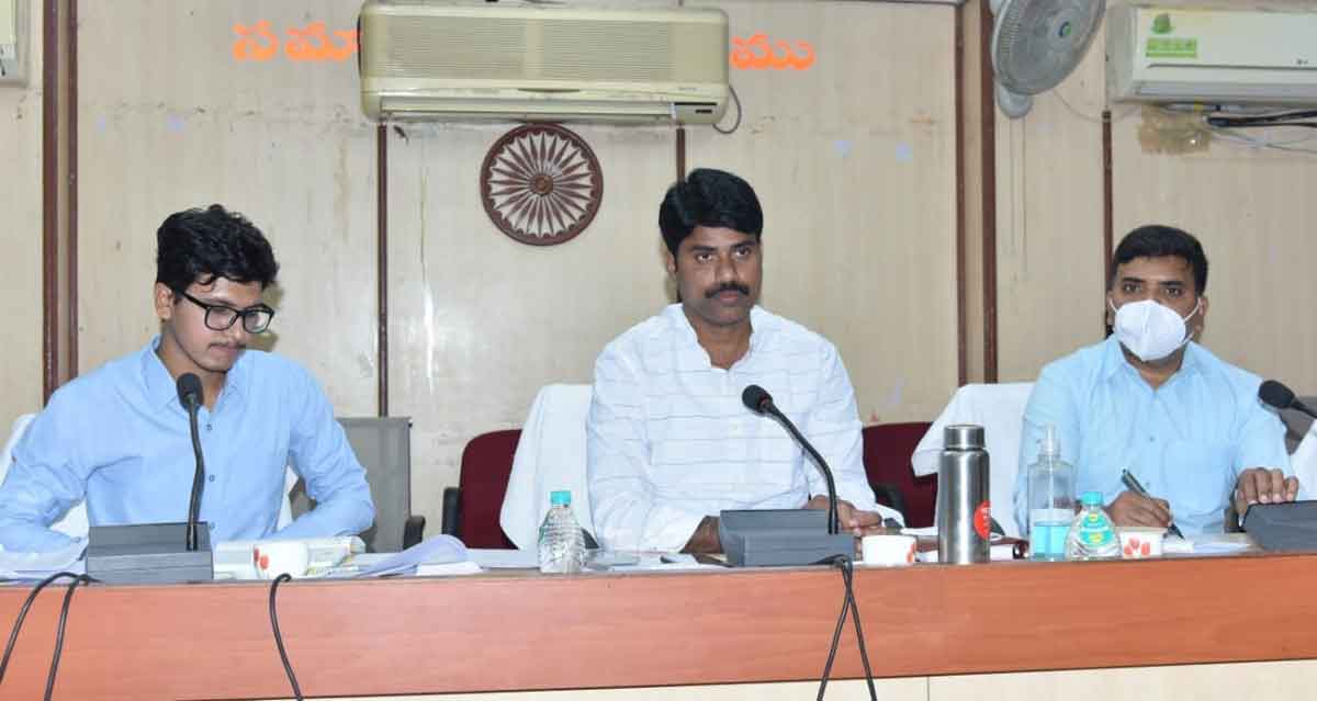 దళితబంధు తుది జాబితాను సిద్ధం చేయాలి