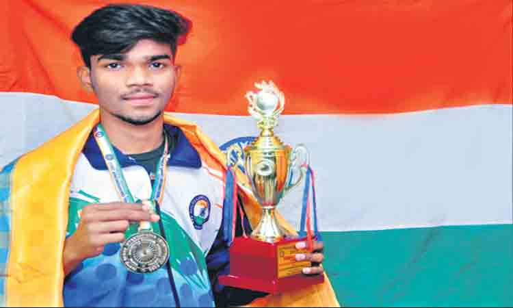 హరీశ్‌కు రజతం